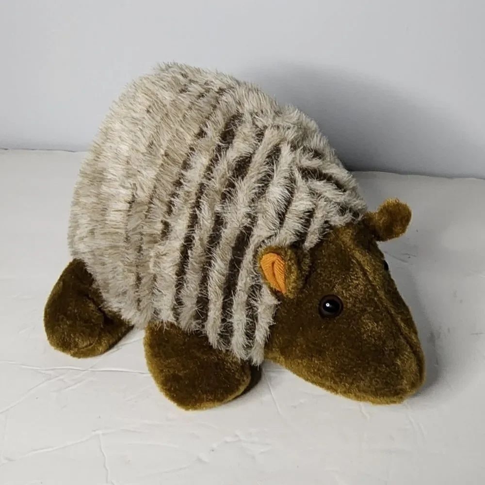 Buckaroo Bandits Armadillo Plush Stuffed Animal 12" Toy